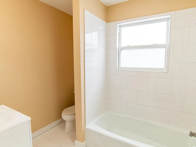 3422 Orlando Dr — Photo 16