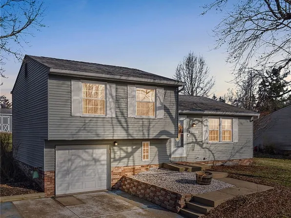 2989 Amy Dr, South Park, PA 15129