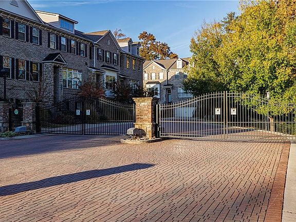 2nd image of 2002 Raven Way