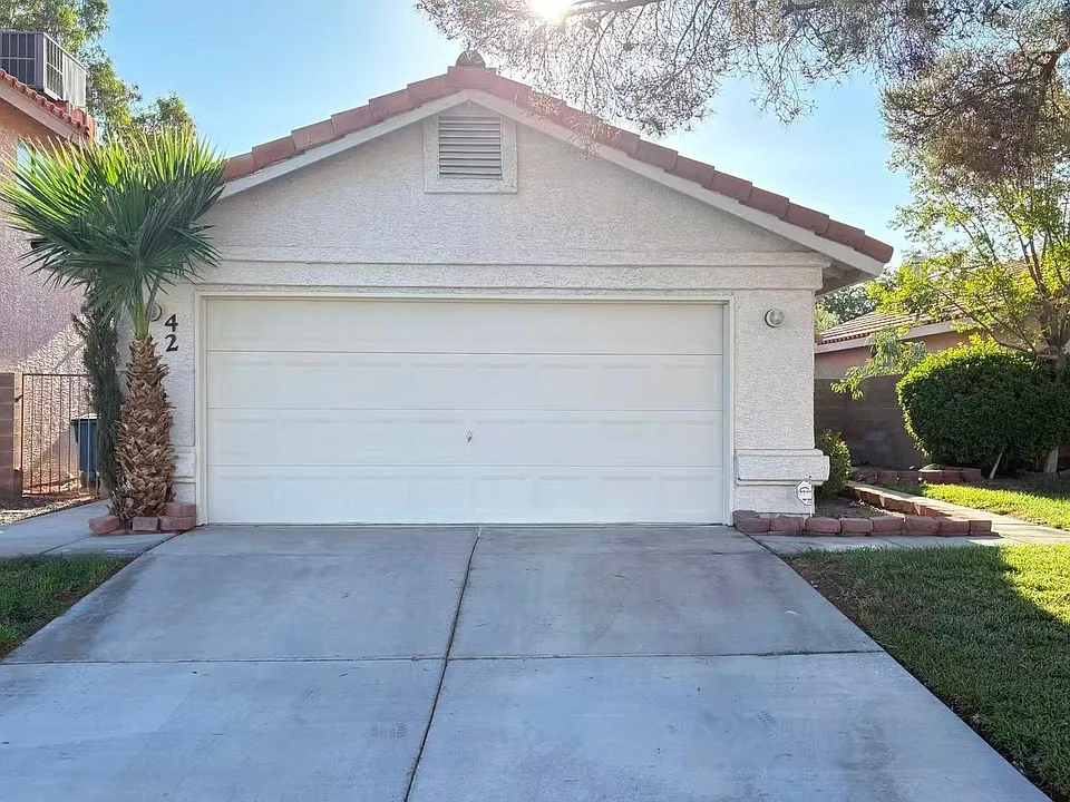 42 Quiet Desert Ln