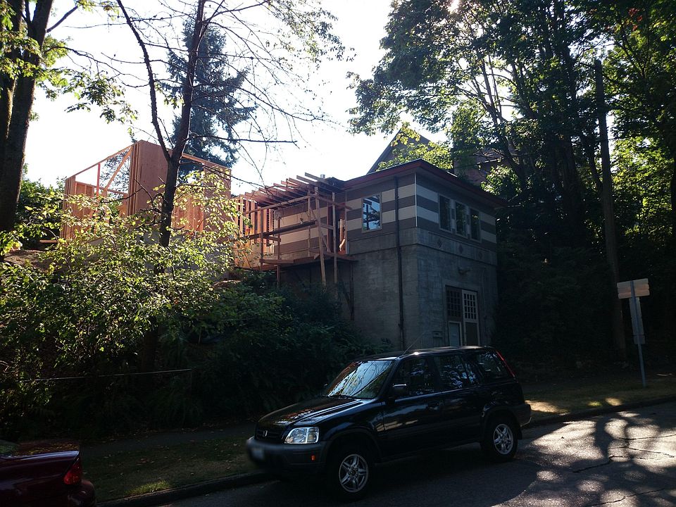 2nd image of 1857 NE Ravenna Blvd