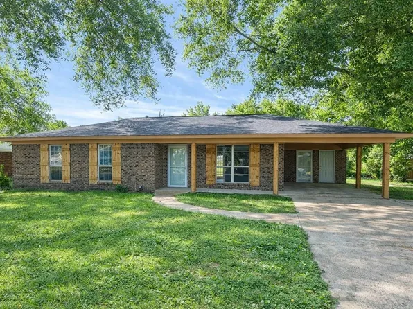 104 Goza St, Grenada, MS 38901