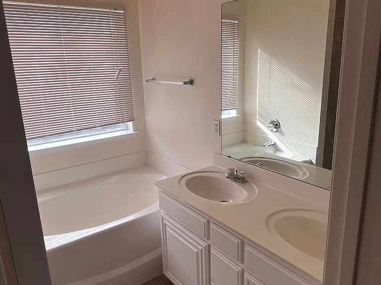 8555 Stetson Dr — Photo 14