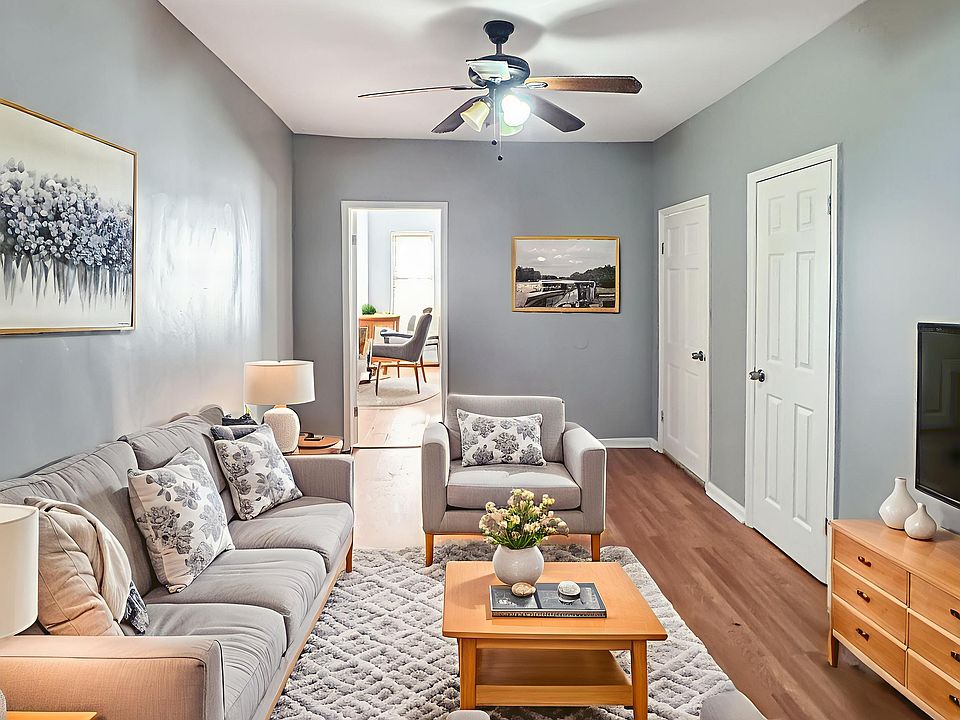 LIVING ROOM (STAGED)