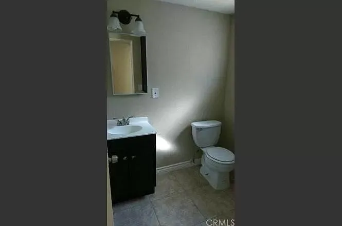 1479 N Sierra Way — Photo 3
