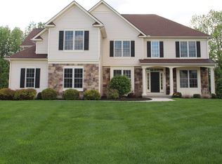 49 Hyacinth Ln, Fairport, NY 14450