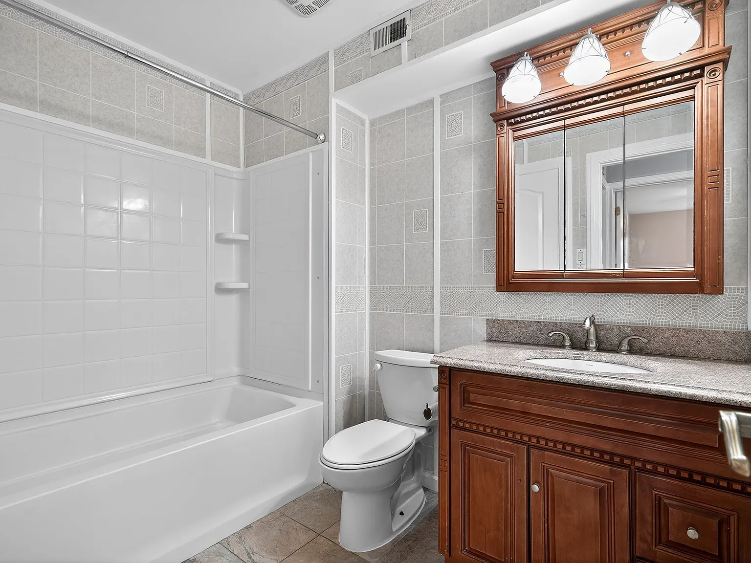 803 Aberdeen Lane - 1 — Photo 2
