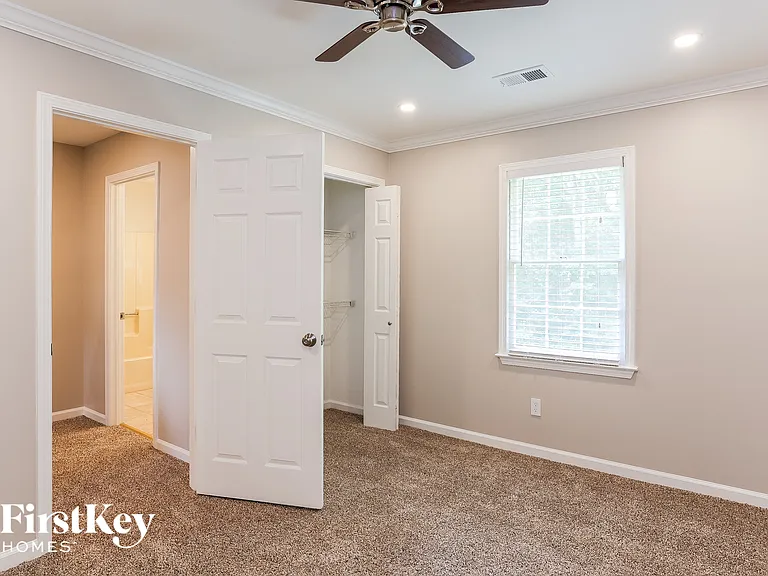 414 Indian Lake Ct — Photo 11