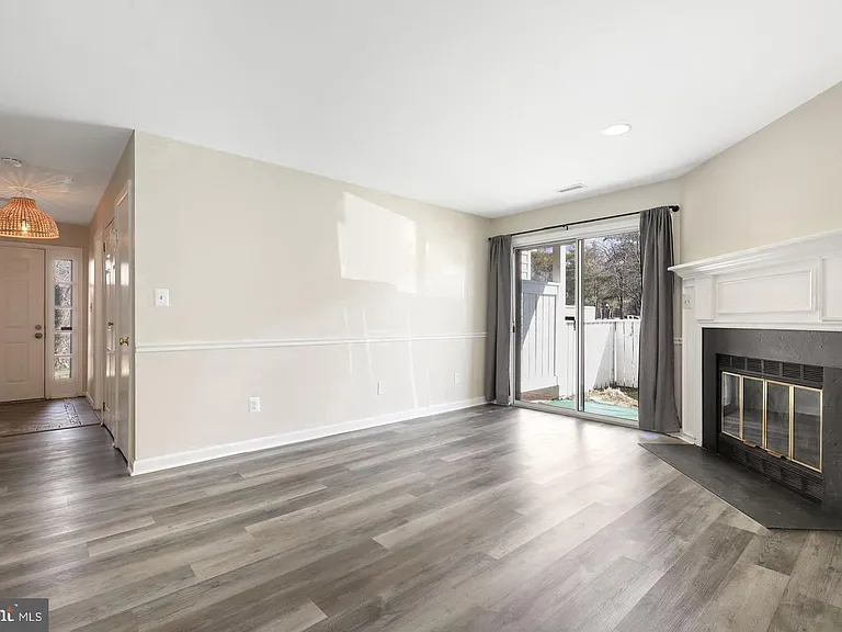 20218 Halethorpe Ln #215 — Photo 9