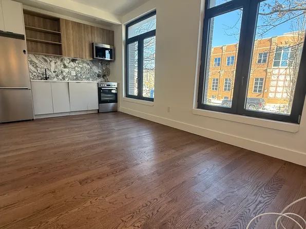 75 Mcguiness Boulevard image 1 of 7