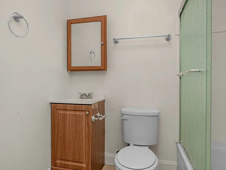 2335 Lauretta Ave — Photo 14
