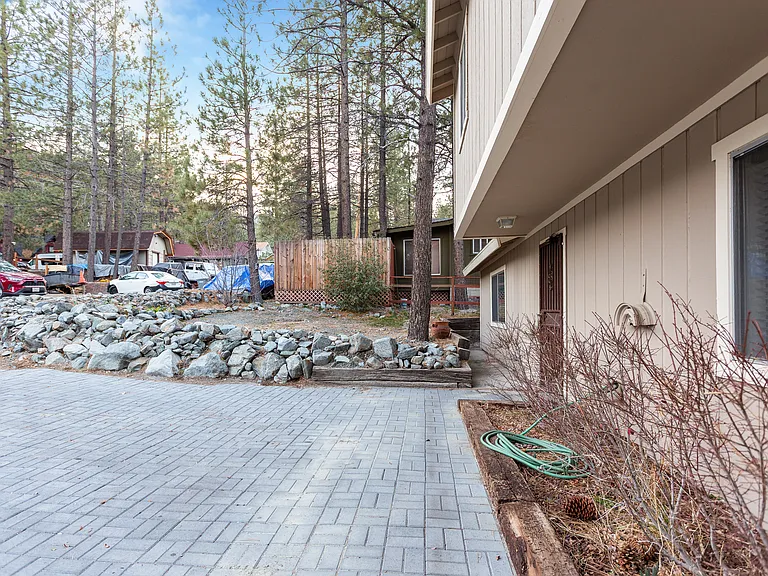 1832 Sparrow Rd — Photo 32