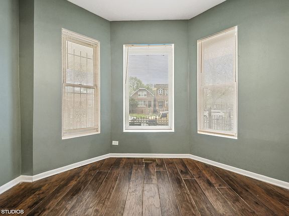 3rd image of 6620 S Saint Lawrence Ave