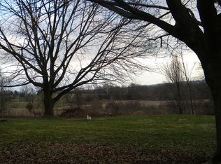 1110 Landis Rd, East Greenville, PA 18041