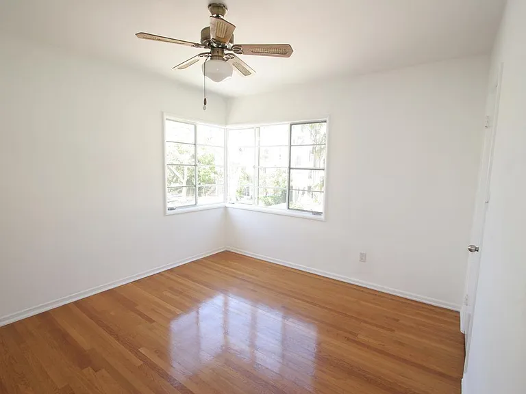 1227 S Sherbourne Dr #4 — Photo 10