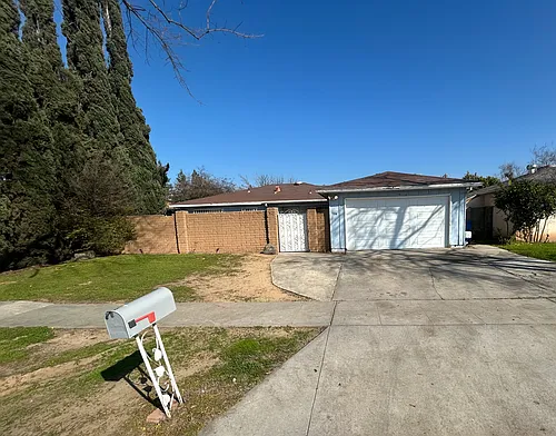 4694 N Holt Ave Photo 1