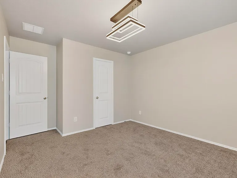 218 Sickle Loop — Photo 19