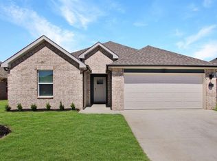 10225 NW 27th St, Yukon, OK 73099