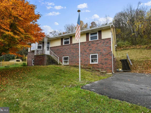 3312 Seven Valleys Rd, Glen Rock, PA 17327