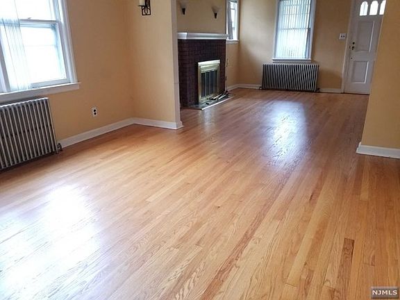 5th image of 56 Parkview Dr