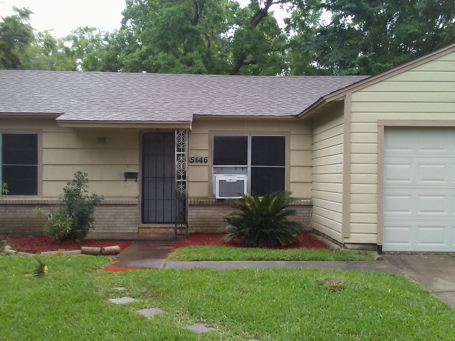 5646 Belcrest St, Houston, TX 77033 Zillow