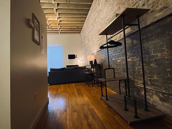5th image of 423 E 3rd St APT 216