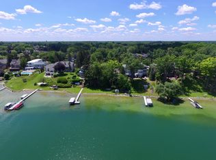 2594 Comfort St, West Bloomfield, MI 48323