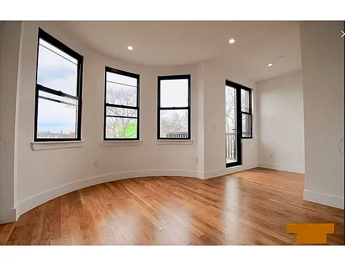 470 Irving Ave #6 Photo 1