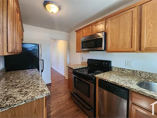 5501 Foote St NE — Photo 3