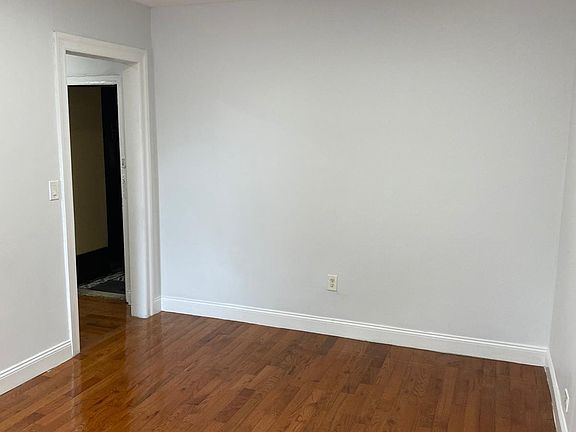 5th image of 864 E 149th St APT B