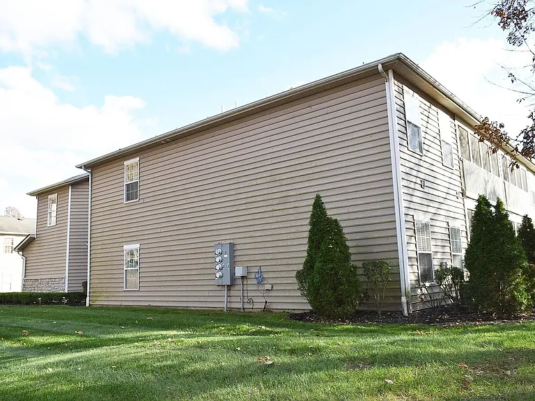 6126 Kirklington Cir — Photo 21