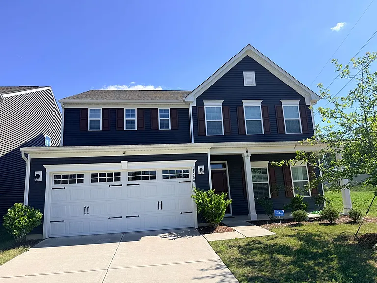 1209 Hinson Forest Rd — Photo 1