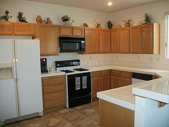 2nd image of 8116 Jasmine Hollow Ct #0