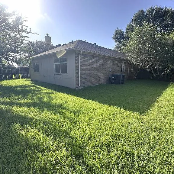 1814 Grove Court Dr — Photo 18