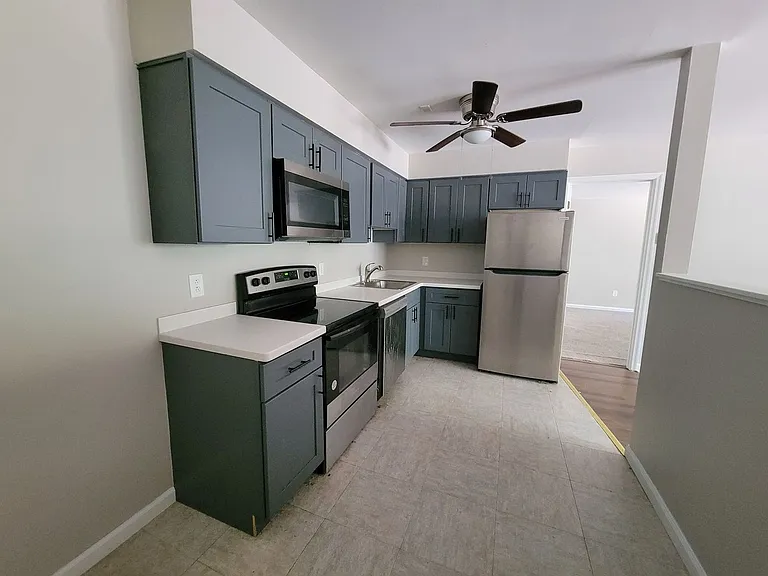 Country Gardens Apartments — Photo 25