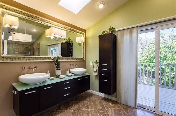 2nd image of 1017 Vista Oak