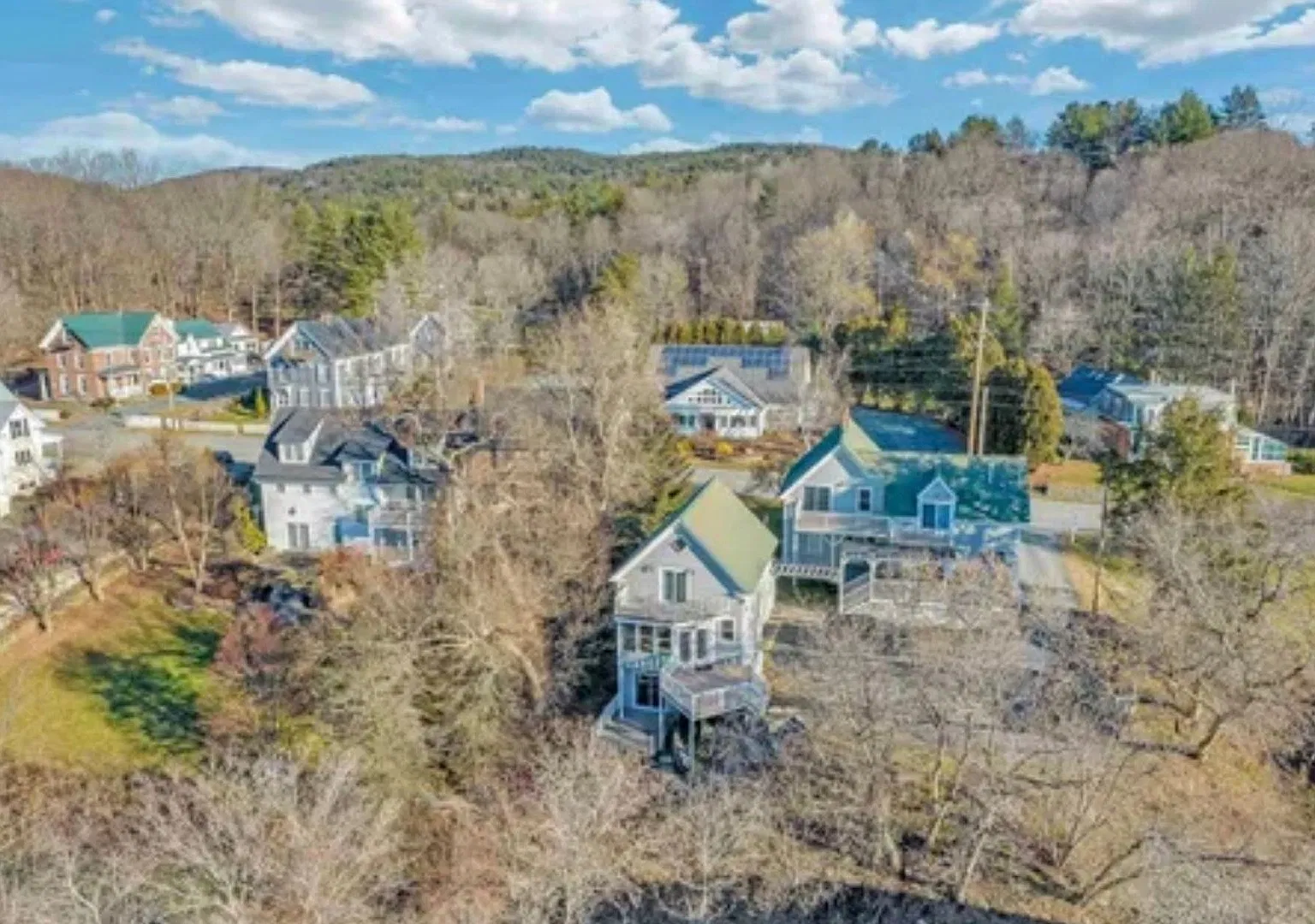 Cozy Vermont Winter Retreat! — Photo 4