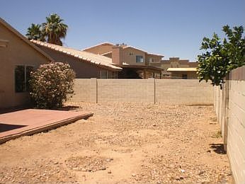 4th image of 9016 W Cypress St
