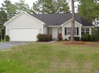 185 Pecan Ln, Aberdeen, NC 28315