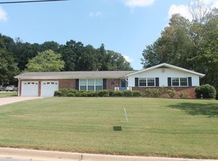 8128 Hillside Ln SE, Huntsville, AL 35802