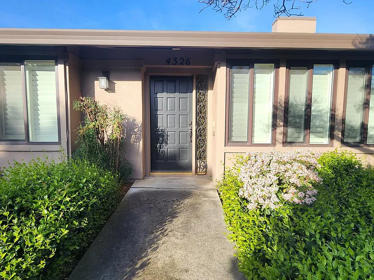 4326 Fair Oaks Blvd — Photo 46