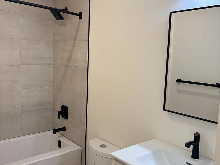 243 Bradford St #1B — Photo 11