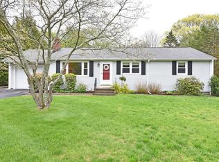 27 Pinecrest Dr, North Kingstown, RI 02852