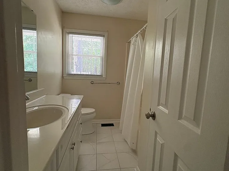 11200 Southgates Dr — Photo 12