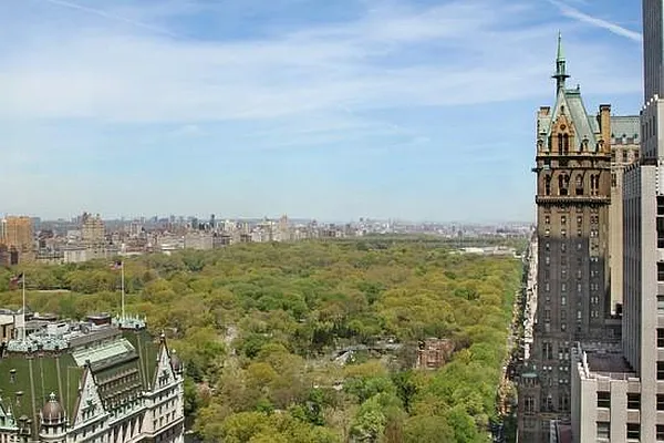 Sold by Corcoran | media 22