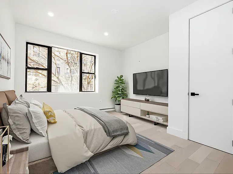 163 1st Ave #3E — Photo 3