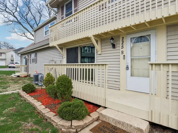 225 Foxhead Ct Unit B, Bolingbrook, IL 60440