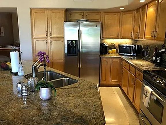 3rd image of 4836 E Eden Dr