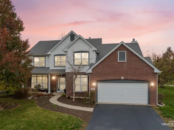 600 Highview Ct, Oswego, IL 60543