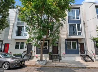 217 Green St, Philadelphia, PA 19123